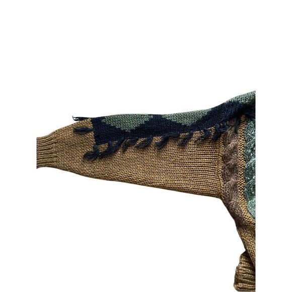 Sold - Picture 3 of 6